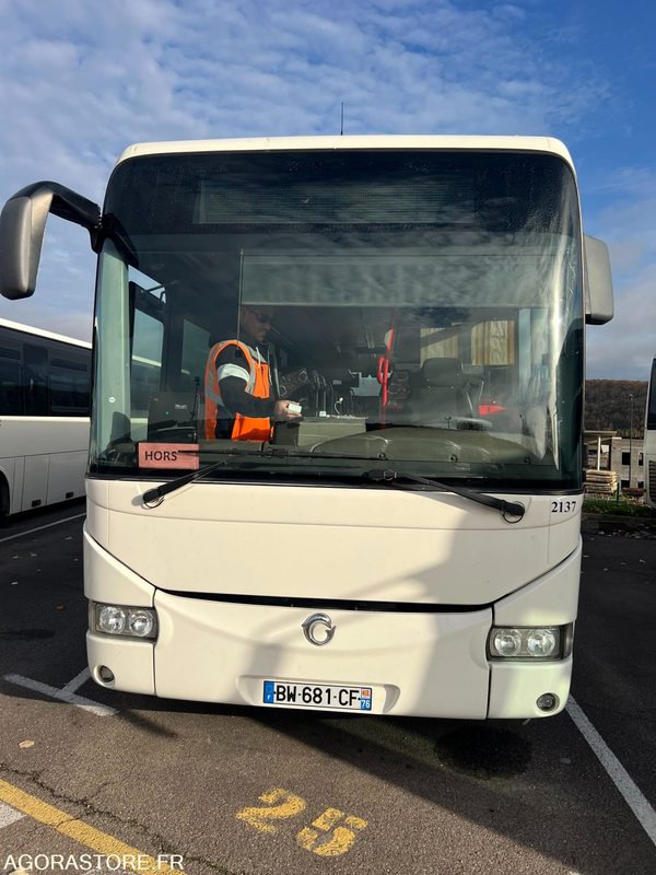 Car Iveco - 2011 - 589675kms - BW 681 CF - Autobús: foto 1 Car Iveco - 2011 - 589675kms - BW 681 CF - Autobús: foto 1