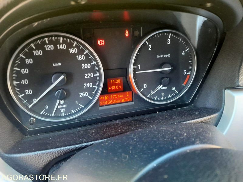 BMW 320 D TOURING - 2010 - 214562km - Coche familiar: foto 2 BMW 320 D TOURING - 2010 - 214562km - Coche familiar: foto 2