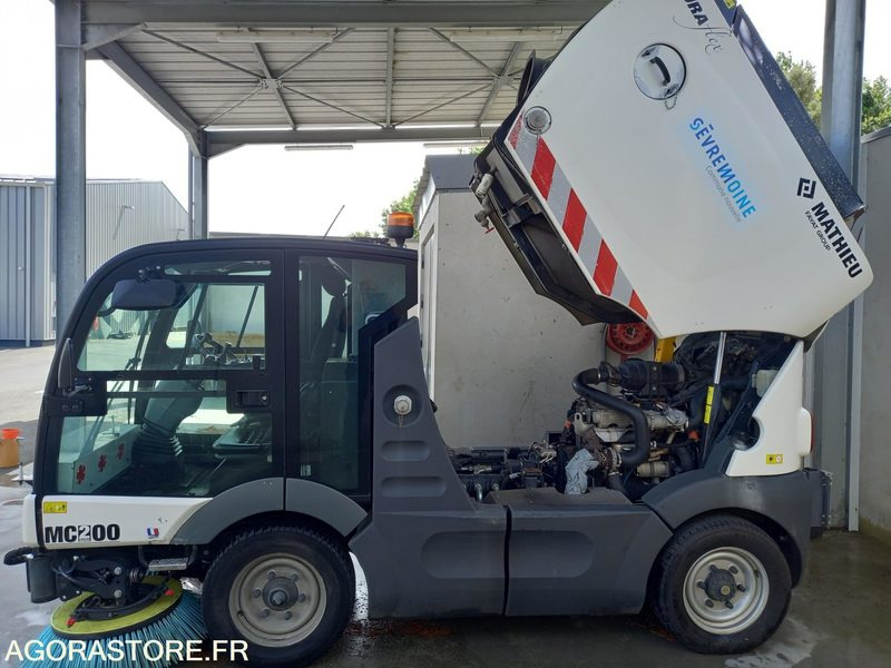 Barredora vial Balayeuse de voirie: foto 11 Barredora vial Balayeuse de voirie: foto 11