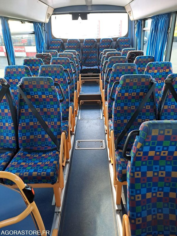 CAR-IRISBUS-RECREO N°12054(7590)-MEC-2009/276061 KM-AB704HV - Autobús escolar: foto 2 CAR-IRISBUS-RECREO N°12054(7590)-MEC-2009/276061 KM-AB704HV - Autobús escolar: foto 2