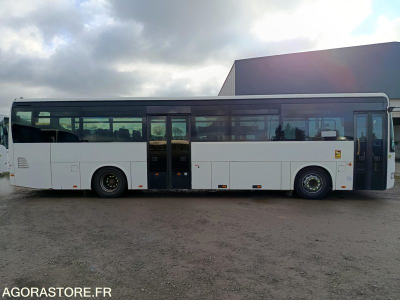 CAR IRISBUS RECREO - PARC 19964 - MEC2011/506000km/ BM-526-BE - Autobús escolar: foto 4 CAR IRISBUS RECREO - PARC 19964 - MEC2011/506000km/ BM-526-BE - Autobús escolar: foto 4