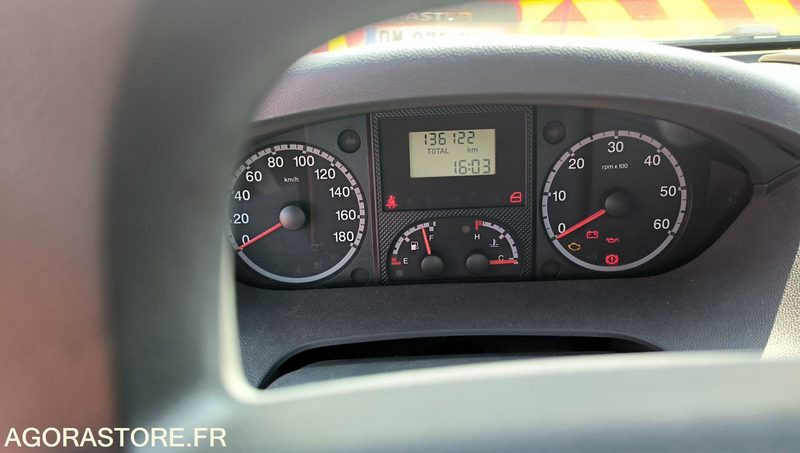 CITROËN JUMPER III 2,HDI 100CV - 2009 - 136122kms - Furgón: foto 5 CITROËN JUMPER III 2,HDI 100CV - 2009 - 136122kms - Furgón: foto 5