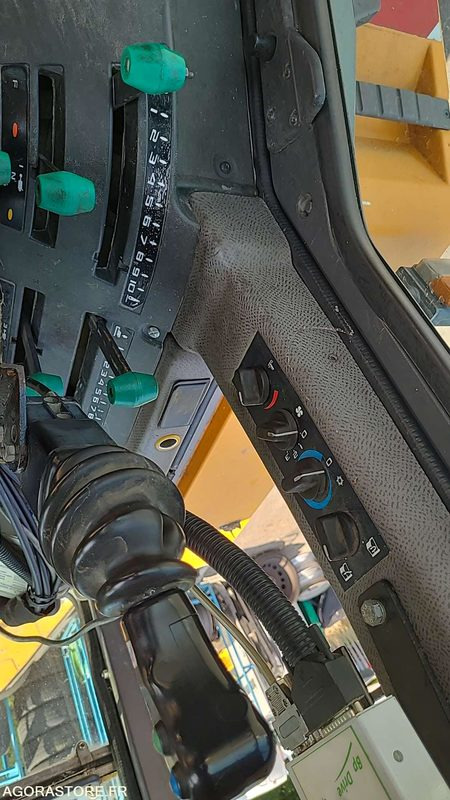 CN 071 QD - RENAULT TEMIS 610X - 2004 - H3922EA3921365 - Tractor: foto 5 CN 071 QD - RENAULT TEMIS 610X - 2004 - H3922EA3921365 - Tractor: foto 5