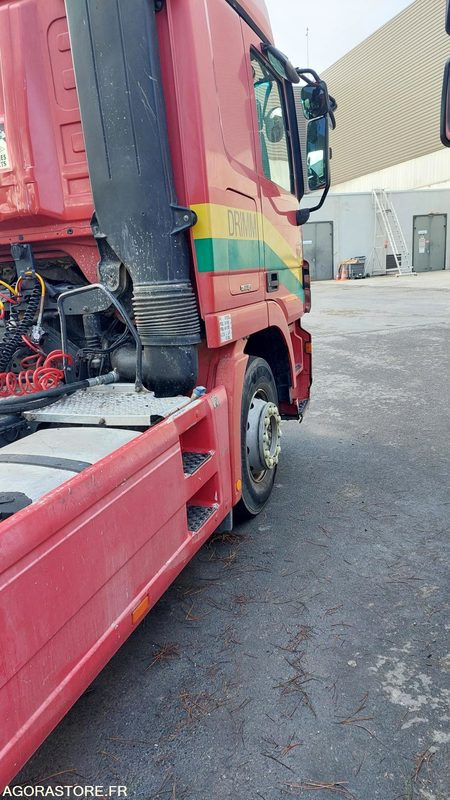 3308-KV-82 // TRACTEUR MERCEDES // 957 421 KMS - Cabeza tractora: foto 3 3308-KV-82 // TRACTEUR MERCEDES // 957 421 KMS - Cabeza tractora: foto 3