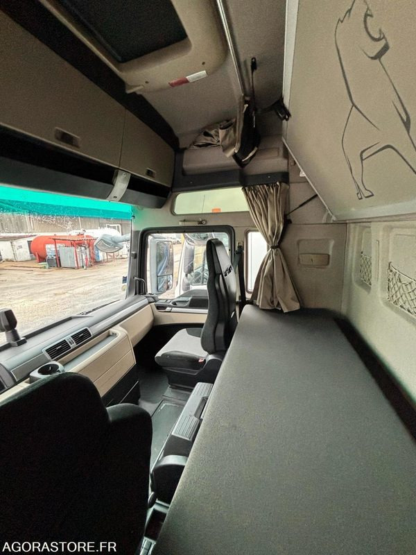 TRACTEUR MAN TGX19.480 - 2017 - 923446 kms (42020) - Cabeza tractora: foto 4 TRACTEUR MAN TGX19.480 - 2017 - 923446 kms (42020) - Cabeza tractora: foto 4