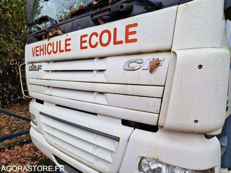 Tracteur DAF CF 85.360 - 2012 -193474 Kms -CN640HC - Cabeza tractora: foto 4 Tracteur DAF CF 85.360 - 2012 -193474 Kms -CN640HC - Cabeza tractora: foto 4