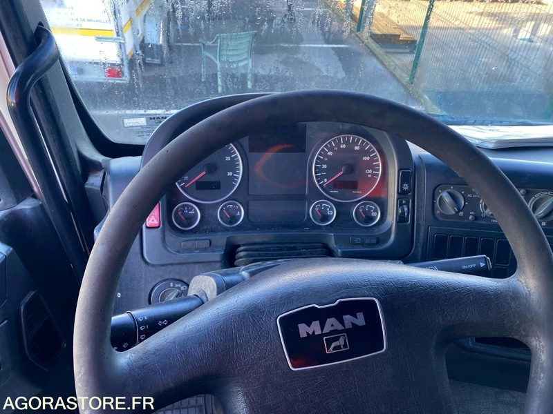 PORTEUR MAN TGM AUTO ECOLE - 2010 - 230000 Kms - Camión: foto 4 PORTEUR MAN TGM AUTO ECOLE - 2010 - 230000 Kms - Camión: foto 4