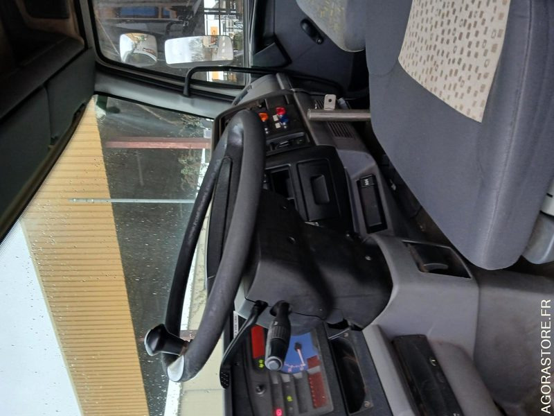 RENAULT MIDLUM - 2002 - BB284DN 199219 km AVEC PASSAGE AU MINE - Camión: foto 4 RENAULT MIDLUM - 2002 - BB284DN 199219 km AVEC PASSAGE AU MINE - Camión: foto 4