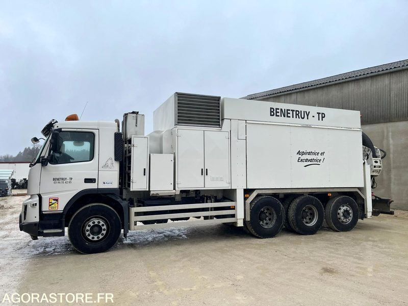 VOLVO TRIDEM Type : 3A 11T 36.000V - EXCAVATRICE-ASPIRATRICE SB 268 - 251629KM - Camión: foto 1 VOLVO TRIDEM Type : 3A 11T 36.000V - EXCAVATRICE-ASPIRATRICE SB 268 - 251629KM - Camión: foto 1
