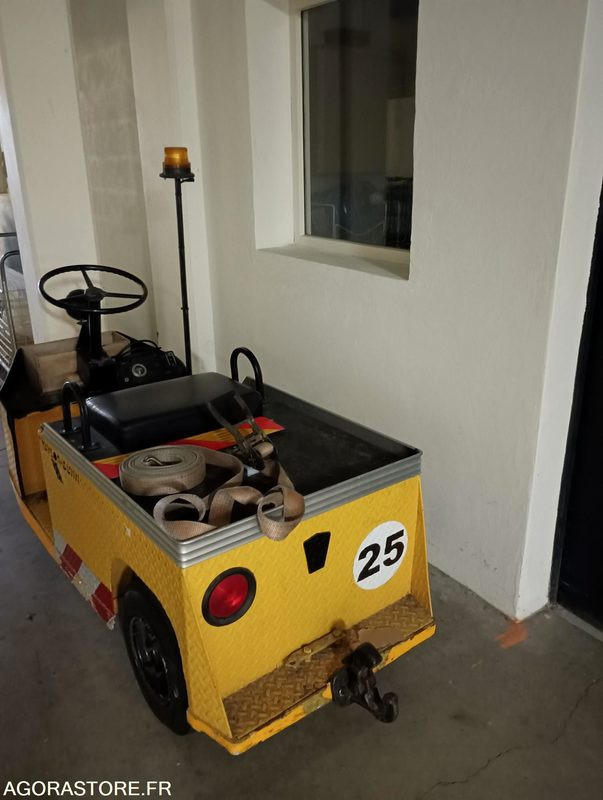 Chariot électrique TAYLOR DUNN - Bon état - 2010 - Remolcadora: foto 2 Chariot électrique TAYLOR DUNN - Bon état - 2010 - Remolcadora: foto 2