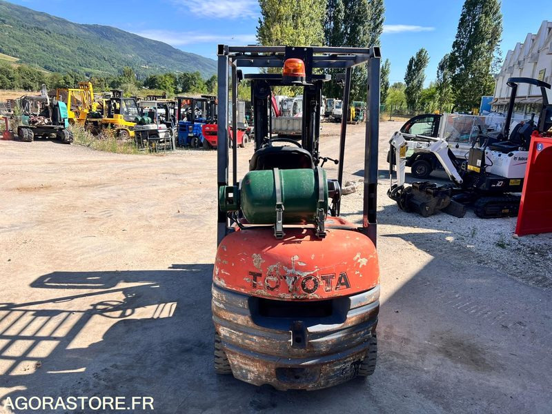Chariot élévateur à gaz Toyota FG15 4,3m - 1,5T - Année 1994 - 10770 heures - Carretilla elevadora de gas: foto 4 Chariot élévateur à gaz Toyota FG15 4,3m - 1,5T - Année 1994 - 10770 heures - Carretilla elevadora de gas: foto 4