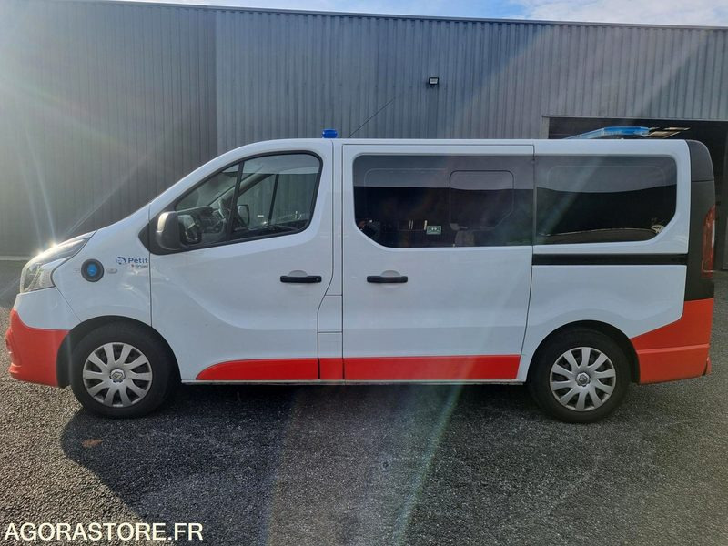 FD-362-KF - Non Roulant - RENAULT TRAFIC III - VASP - 195 000 Kms - Ambulancia: foto 2 FD-362-KF - Non Roulant - RENAULT TRAFIC III - VASP - 195 000 Kms - Ambulancia: foto 2