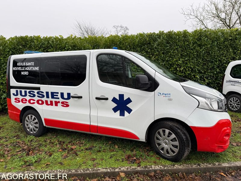 FF-800-VF - Roulant - RENAULT TRAFIC - VASP - CG KS - 337 746 Kms - Ambulancia: foto 3 FF-800-VF - Roulant - RENAULT TRAFIC - VASP - CG KS - 337 746 Kms - Ambulancia: foto 3