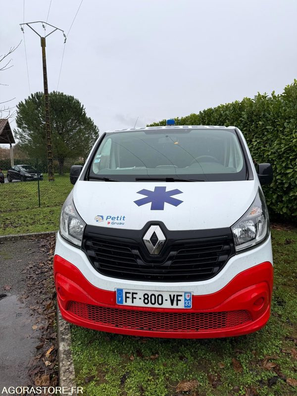 FF-800-VF - Roulant - RENAULT TRAFIC - VASP - CG KS - 337 746 Kms - Ambulancia: foto 2 FF-800-VF - Roulant - RENAULT TRAFIC - VASP - CG KS - 337 746 Kms - Ambulancia: foto 2