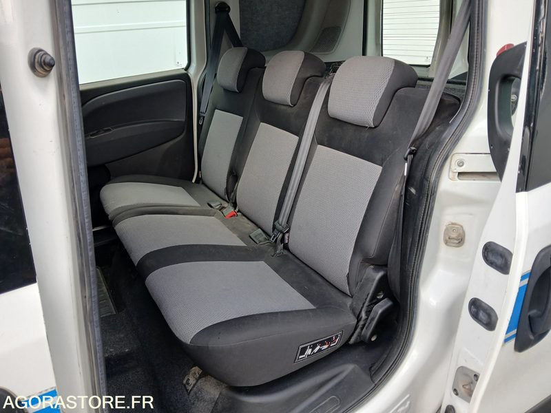 FIAT DOBLO C.1.3MTJ - Furgoneta pequeña: foto 4 FIAT DOBLO C.1.3MTJ - Furgoneta pequeña: foto 4