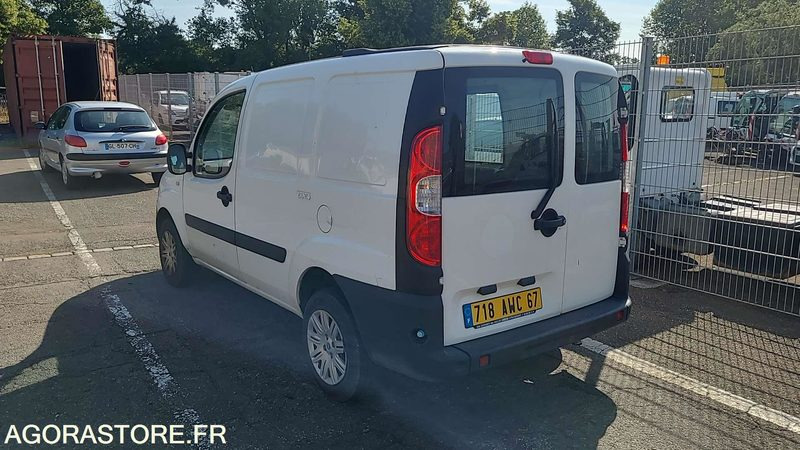 FIAT DOBLO CARGO - 2007 - 98427KM - 718 AWC 67 - Furgoneta pequeña: foto 5 FIAT DOBLO CARGO - 2007 - 98427KM - 718 AWC 67 - Furgoneta pequeña: foto 5
