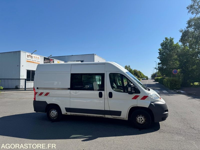 Arrendamiento de  FIAT DUCATO 133 000 KM 7 PLACES FIAT DUCATO 133 000 KM 7 PLACES: foto 6