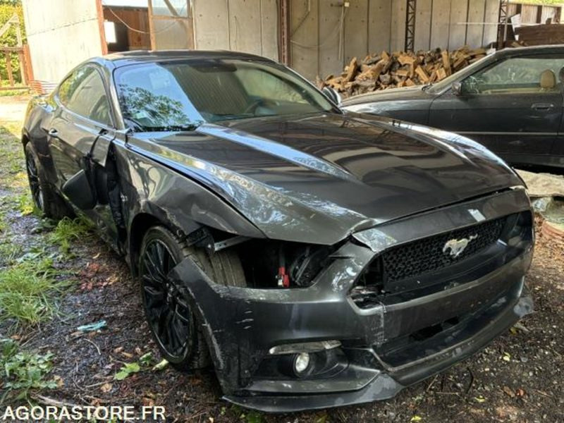 FORD MUSTANG FASTBACK 5.0 V8 - Coche: foto 2 FORD MUSTANG FASTBACK 5.0 V8 - Coche: foto 2
