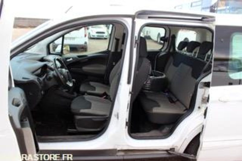 FORD TOURNEO - 2017 - 192 126 KMS- EP280FZ - Furgoneta pequeña: foto 4 FORD TOURNEO - 2017 - 192 126 KMS- EP280FZ - Furgoneta pequeña: foto 4