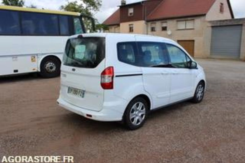 FORD TOURNEO - 2017 - 192 126 KMS- EP280FZ - Furgoneta pequeña: foto 2 FORD TOURNEO - 2017 - 192 126 KMS- EP280FZ - Furgoneta pequeña: foto 2