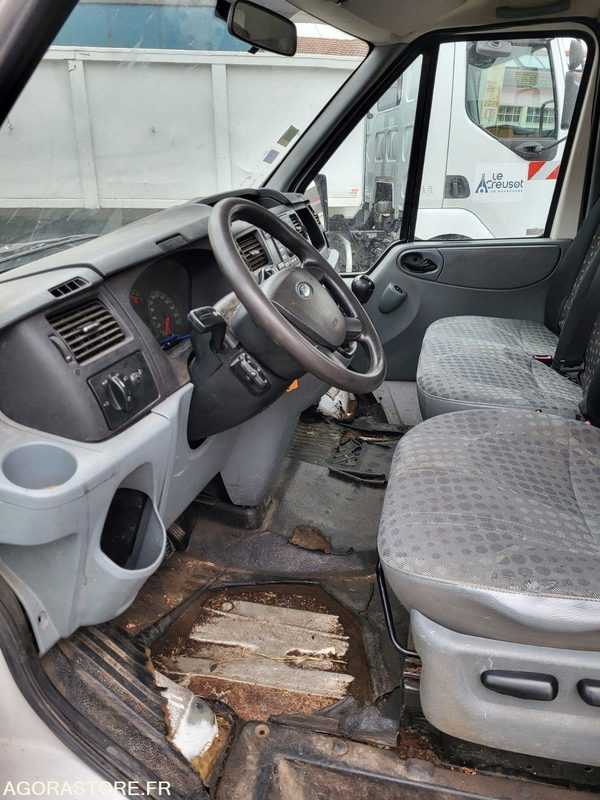 FORD transit avec système ampirol (sans contrôle technique) - Furgoneta basculante: foto 3 FORD transit avec système ampirol (sans contrôle technique) - Furgoneta basculante: foto 3