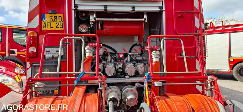 FOURGON POMPE TONNE - RENAULT MIDLUM - 680 AFL 29 - Camión de bomberos: foto 4 FOURGON POMPE TONNE - RENAULT MIDLUM - 680 AFL 29 - Camión de bomberos: foto 4