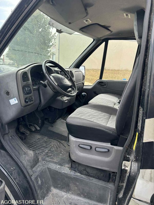 Fourgon FORD - Transport de 2 Chevaux - 2004 - 137 510 KM - Furgón: foto 5 Fourgon FORD - Transport de 2 Chevaux - 2004 - 137 510 KM - Furgón: foto 5