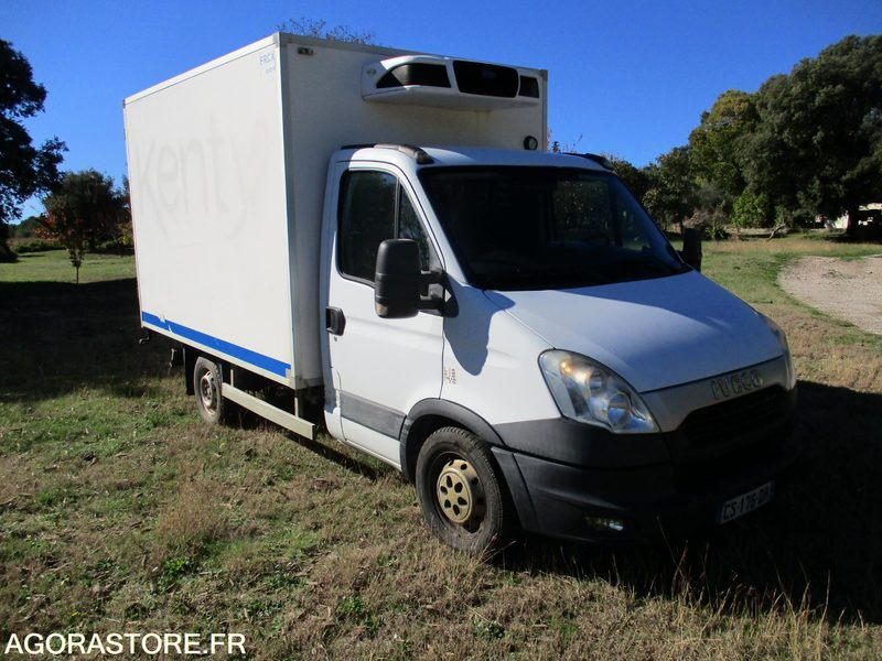 IVECO 35S13 de 2013 426915Kms "d'autoroute"chassis cabine frigorifique - Furgoneta frigorifica: foto 2 IVECO 35S13 de 2013 426915Kms "d'autoroute"chassis cabine frigorifique - Furgoneta frigorifica: foto 2