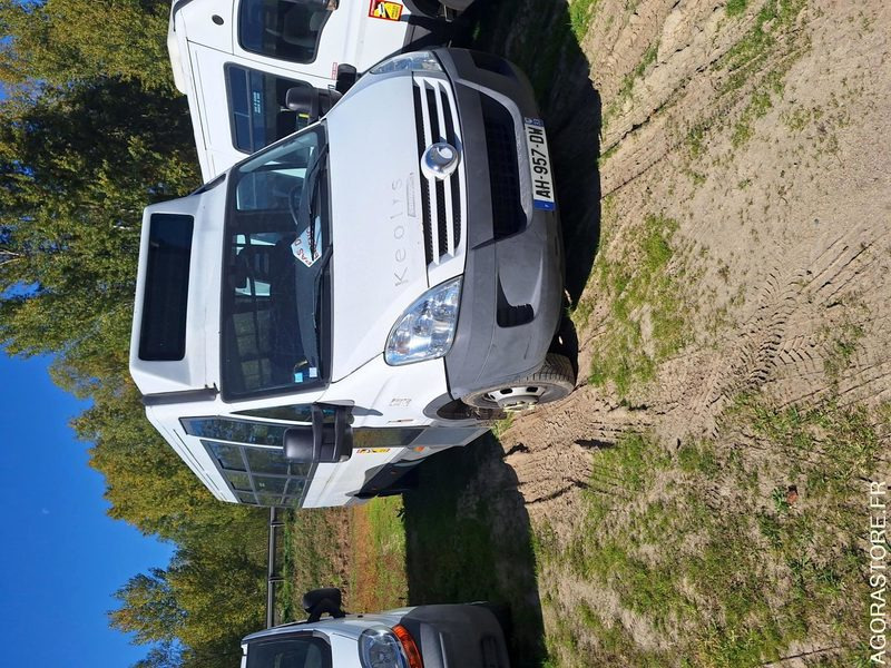 IVECO BUS DAILY N°092063 - Minibús, Furgoneta de pasajeros: foto 2 IVECO BUS DAILY N°092063 - Minibús, Furgoneta de pasajeros: foto 2