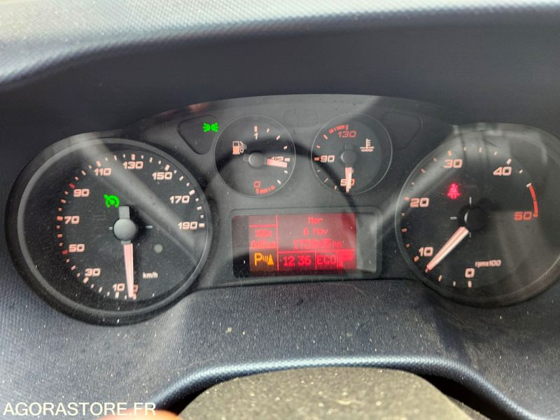 Furgón IVECO DAILY 35C21- 2017 / 170000 KM: foto 8 Furgón IVECO DAILY 35C21- 2017 / 170000 KM: foto 8