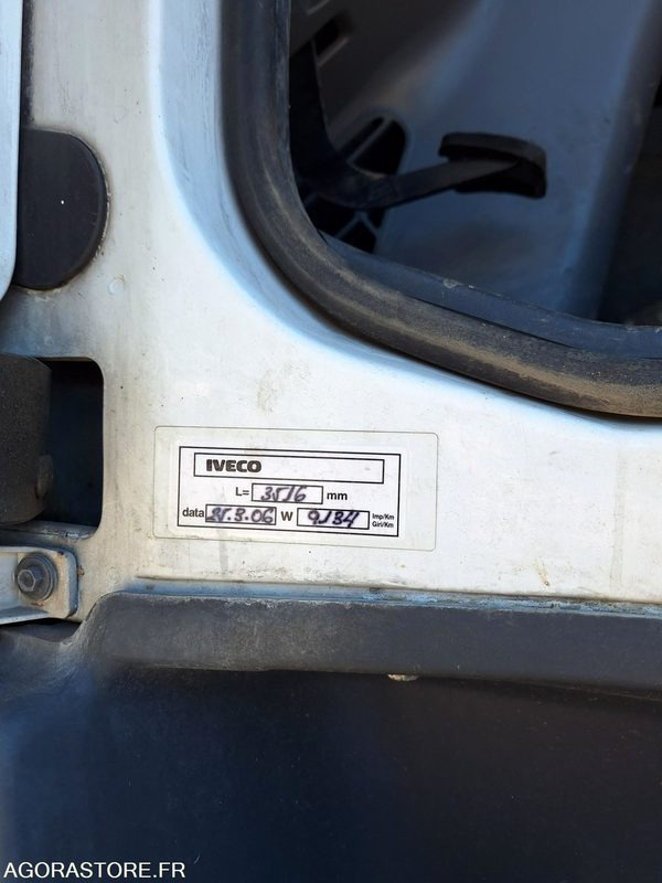 IVECO TRACKER - Máquina quitanieve: foto 2 IVECO TRACKER - Máquina quitanieve: foto 2