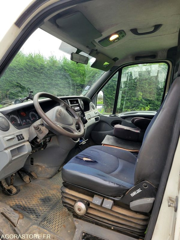 Iveco 35c12 - Furgoneta basculante: foto 5 Iveco 35c12 - Furgoneta basculante: foto 5