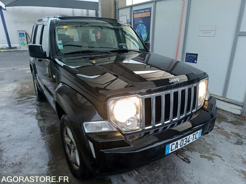 Jeep Cherokee IV 2.8 CRD Jamboree - 2009 - 193 000 KM - Coche: foto 2 Jeep Cherokee IV 2.8 CRD Jamboree - 2009 - 193 000 KM - Coche: foto 2