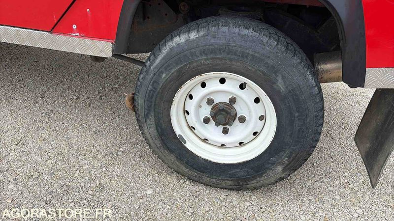 LAND ROVER DÉFENDER 110 CC - 123 683 Kms - 2001 - 6620 XE 74 - SUV/ Todoterreno: foto 5 LAND ROVER DÉFENDER 110 CC - 123 683 Kms - 2001 - 6620 XE 74 - SUV/ Todoterreno: foto 5