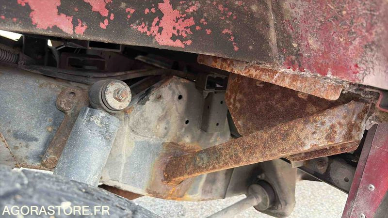 LAND ROVER DÉFENDER 178 06 Kms - 1998- 9302 WB 74 - SUV/ Todoterreno: foto 5 LAND ROVER DÉFENDER 178 06 Kms - 1998- 9302 WB 74 - SUV/ Todoterreno: foto 5