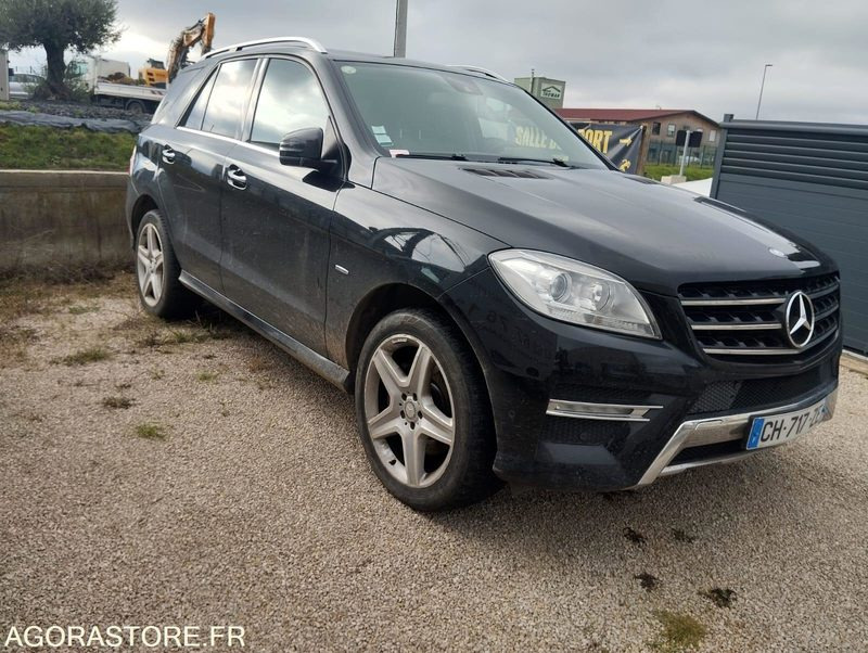MERCEDES CLASSE ML 350 3.0 CDI BLUETEC V6 TURBO 4-MATIC - SUV/ Todoterreno: foto 2 MERCEDES CLASSE ML 350 3.0 CDI BLUETEC V6 TURBO 4-MATIC - SUV/ Todoterreno: foto 2