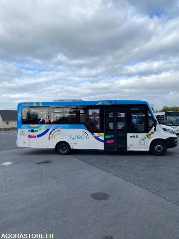 Minibus INDCAR MOBI LOW ENTRY - 27 places - PMR - Minibús, Furgoneta de pasajeros: foto 2 Minibus INDCAR MOBI LOW ENTRY - 27 places - PMR - Minibús, Furgoneta de pasajeros: foto 2