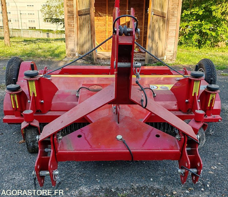 Nettoyeur de terrain de gazon synthétique - Maquinaria de jardinería: foto 3 Nettoyeur de terrain de gazon synthétique - Maquinaria de jardinería: foto 3