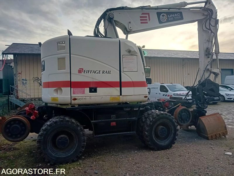 PELLE RAIL ROUTE - UNAC 22TRR - 2011/ 8376 HEURES (MD171) - Excavadora: foto 2 PELLE RAIL ROUTE - UNAC 22TRR - 2011/ 8376 HEURES (MD171) - Excavadora: foto 2