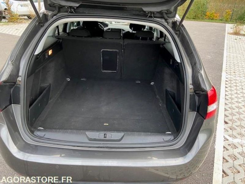 PEUGEOT 308SW - 2016 - 172000 KM - Coche familiar: foto 3 PEUGEOT 308SW - 2016 - 172000 KM - Coche familiar: foto 3