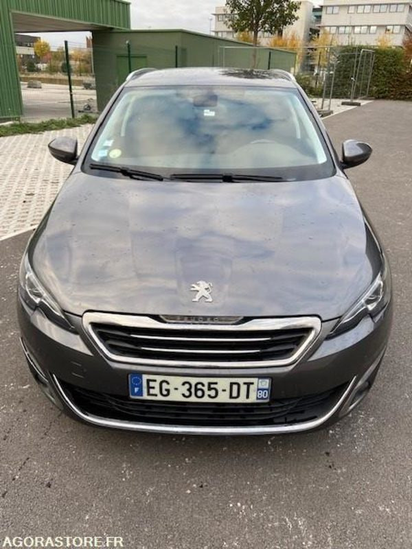 PEUGEOT 308SW - 2016 - 172000 KM - Coche familiar: foto 2 PEUGEOT 308SW - 2016 - 172000 KM - Coche familiar: foto 2