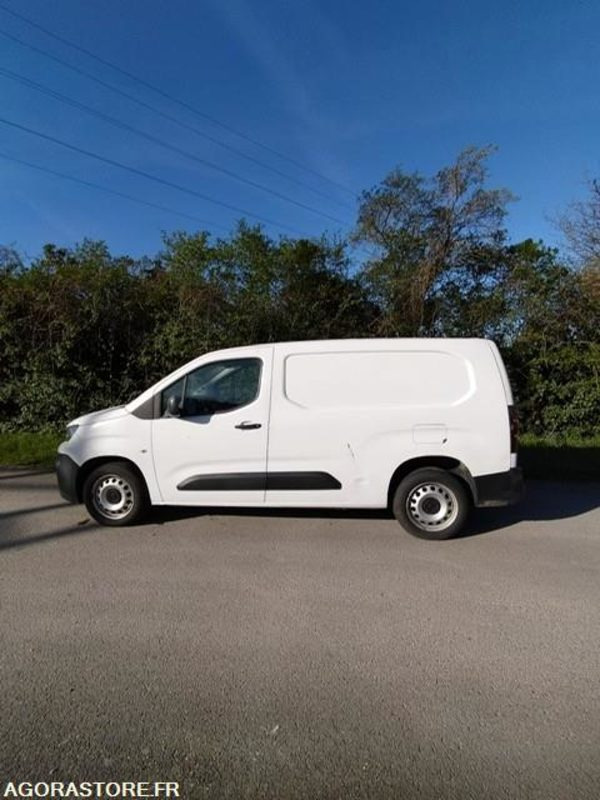 PEUGEOT PARTNER - 2019 - FL711TN - 205000kms - Furgón: foto 3 PEUGEOT PARTNER - 2019 - FL711TN - 205000kms - Furgón: foto 3
