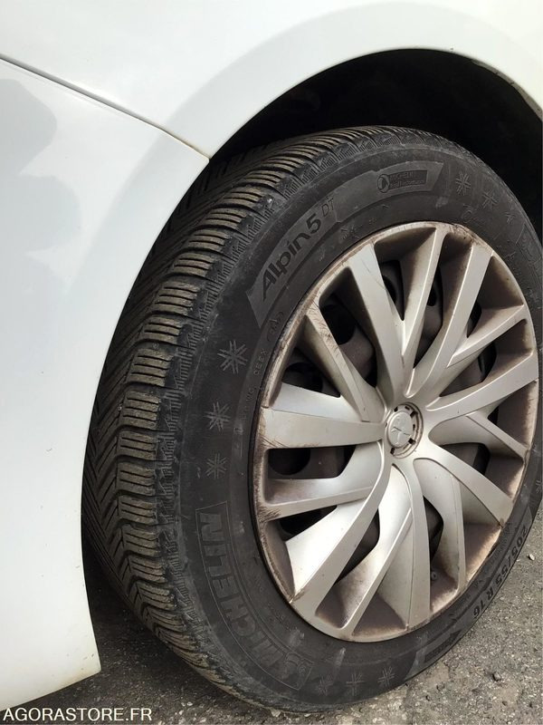 Coche Peugeot 308 - 2014 - 133878kms - (P0403313): foto 9 Coche Peugeot 308 - 2014 - 133878kms - (P0403313): foto 9