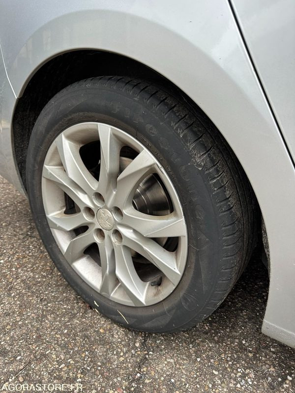 Coche Peugeot 508 / CJ-863-HJ / 343 501kms: foto 14 Coche Peugeot 508 / CJ-863-HJ / 343 501kms: foto 14