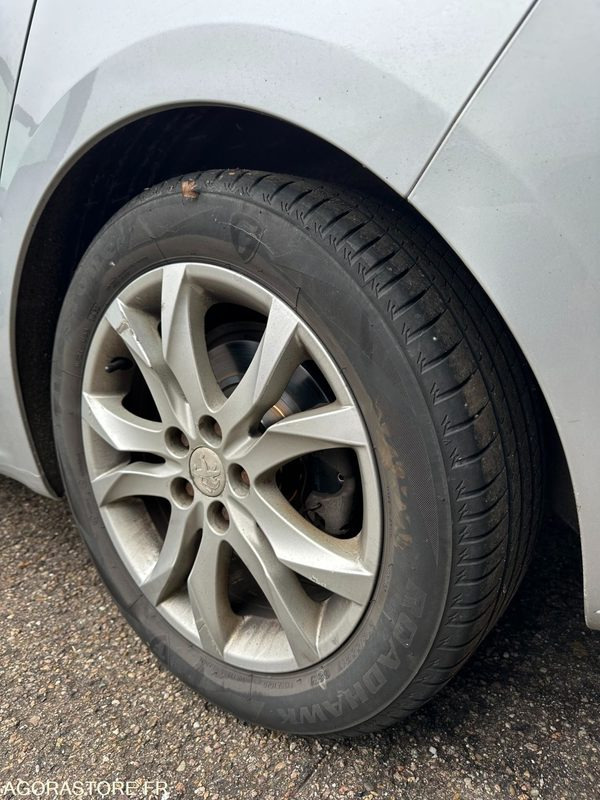 Coche Peugeot 508 / CJ-863-HJ / 343 501kms: foto 11 Coche Peugeot 508 / CJ-863-HJ / 343 501kms: foto 11