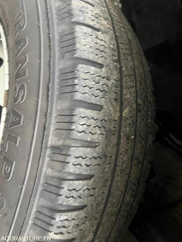 Peugeot Boxer 165CV L2H2 avec Hayon et Galerie - 2023 - 90000 Kms - Furgón: foto 2 Peugeot Boxer 165CV L2H2 avec Hayon et Galerie - 2023 - 90000 Kms - Furgón: foto 2