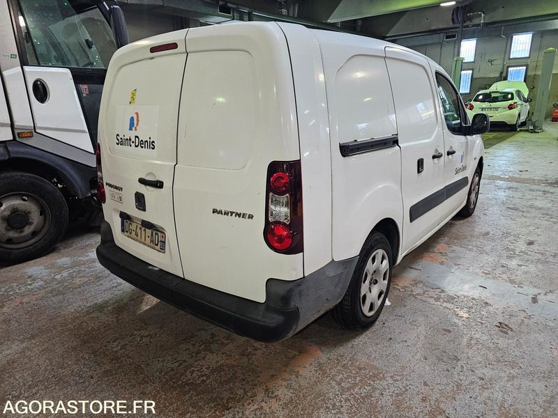 Peugeot Partner - 2014 - 47143kms - DG 411 AD - Furgoneta pequeña: foto 3 Peugeot Partner - 2014 - 47143kms - DG 411 AD - Furgoneta pequeña: foto 3