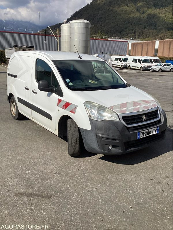 Peugeot Partner - 2017 - 259854kms - (P1006117) - Furgón: foto 3 Peugeot Partner - 2017 - 259854kms - (P1006117) - Furgón: foto 3