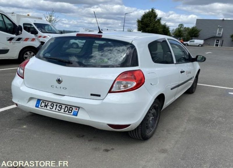 RENAULT CLIO / 160842 kms / 2013 / CW-919-DB - Coche: foto 2 RENAULT CLIO / 160842 kms / 2013 / CW-919-DB - Coche: foto 2