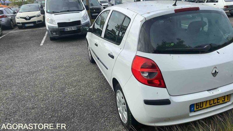RENAULT CLIO - 192291 KM - 2007 - Coche: foto 3 RENAULT CLIO - 192291 KM - 2007 - Coche: foto 3